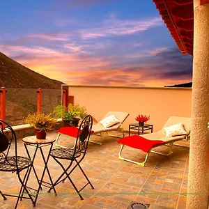 https://la-somaita.in-canary-islands.com
